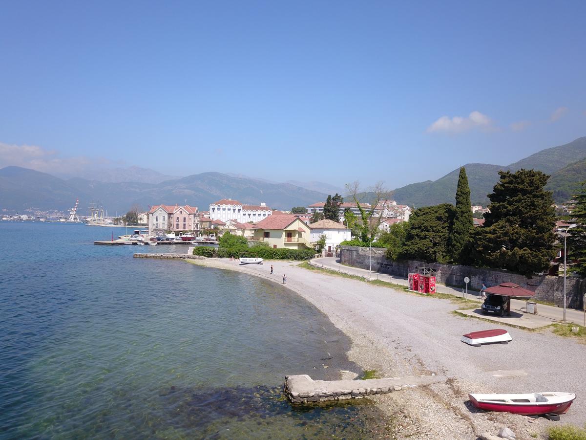 Villa Royal Apartments Tivat Exterior photo