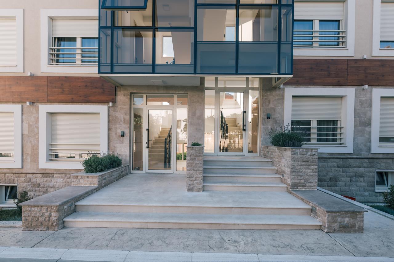 Villa Royal Apartments Tivat Exterior photo