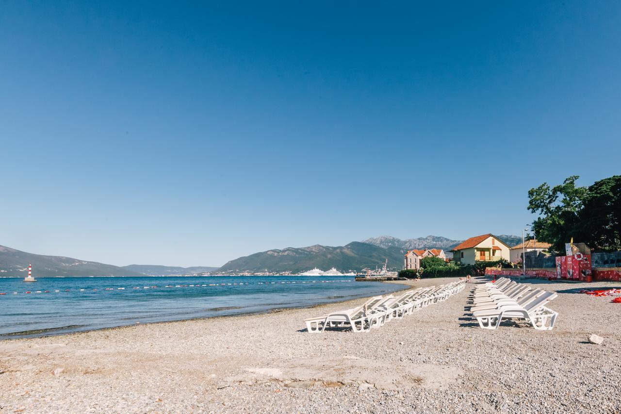 Villa Royal Apartments Tivat Exterior photo