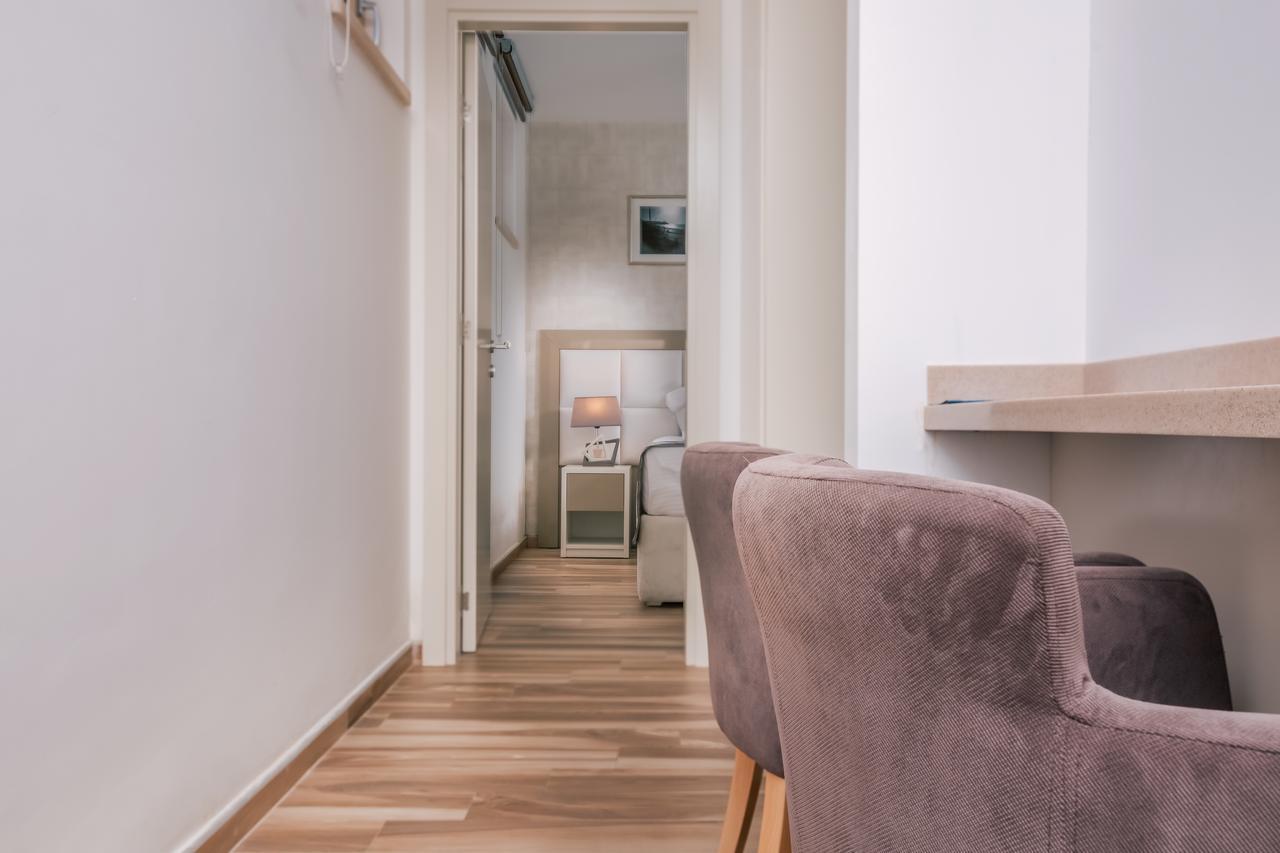 Villa Royal Apartments Tivat Exterior photo